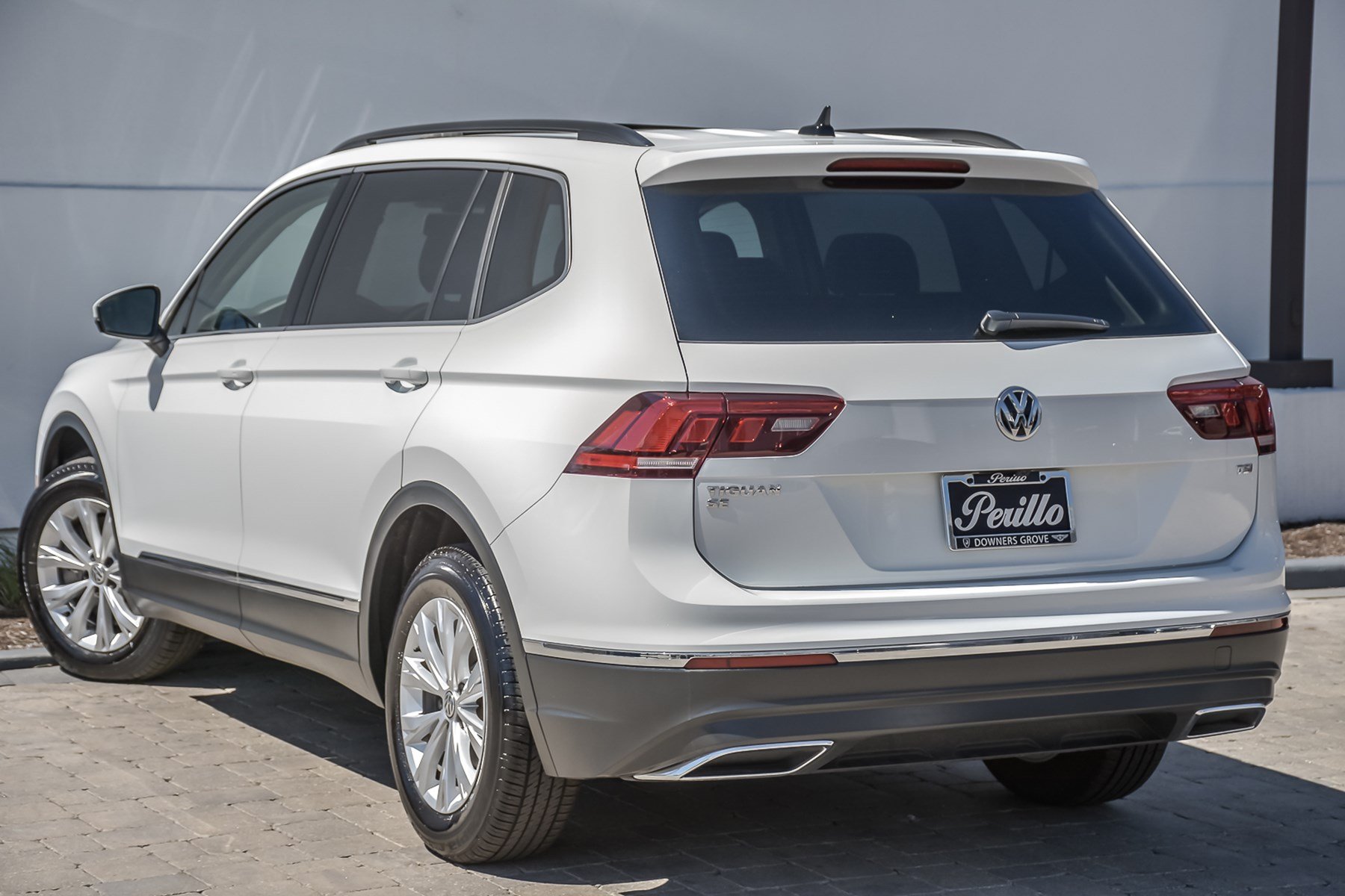 Pre-owned 2018 Volkswagen Tiguan Se W 3rd Row Sport Utility In Downers 